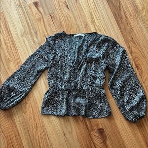 Abercrombie Black and White Women's Top